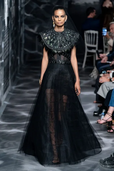 Look 11